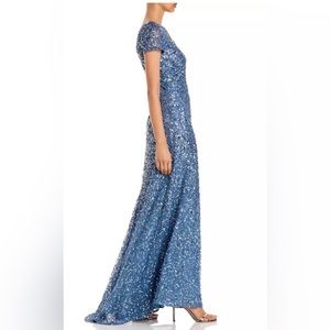 ADRIANNA PAPELL
Sequined Cap Sleeve Gown Blue size 16